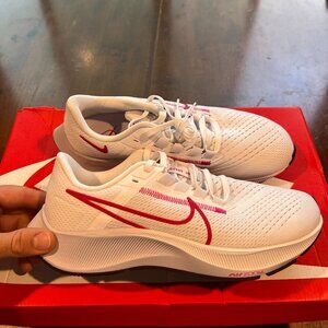 Nike Air Zoom Pegasus 38 White Hibiscus Size 8.5